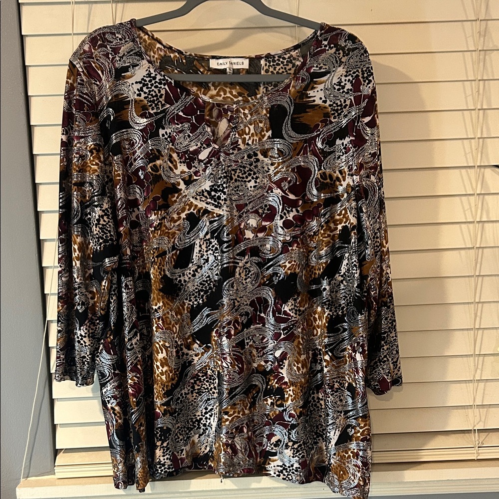 Kathy Che Top in Black, Brown, and Cream